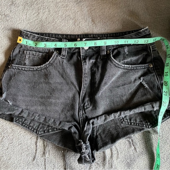 Garage black Jean shorts size 26 - Picture 4 of 4